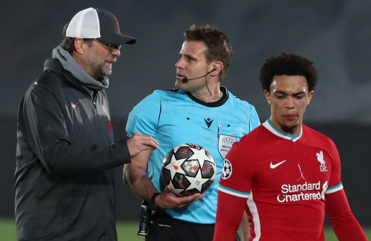 AL2-1惊险击败WE，拿下第三赛段首胜！Kael机器人关键钩扭转局势